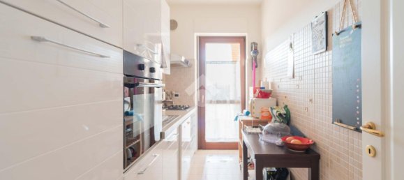 3 rooms Apartment in Rome, Italy No. 149412 9