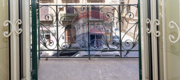 6 rooms Apartment in Palermo, Italy No. 19408 23
