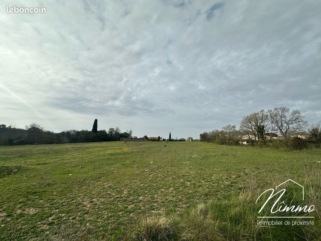  قطعة أرض في Montagnac, France 644متر مربع رقم 44299