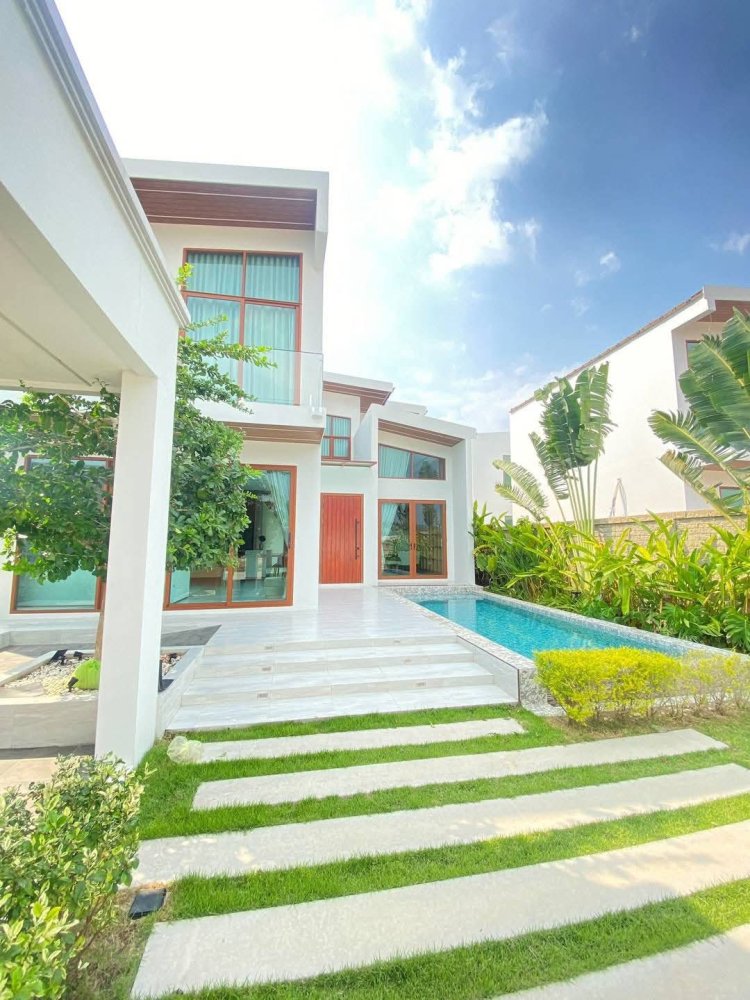 5 Schlafzimmer Villa in Pattaya, Thailand, Nr. 142173