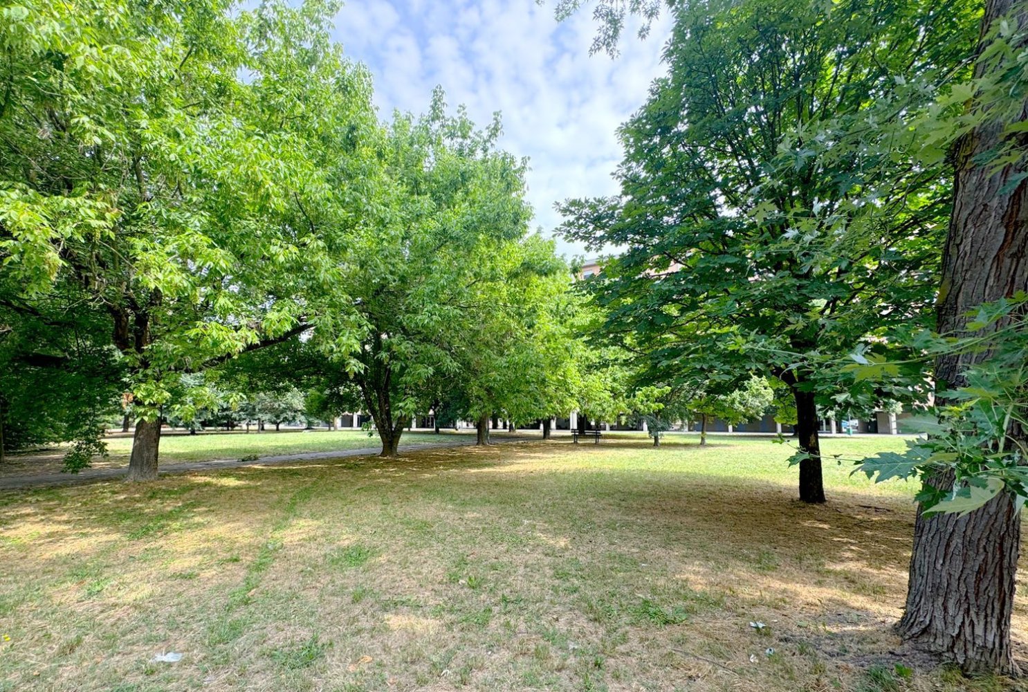 4 chambres Appartement à Modena, Italy No. 363904