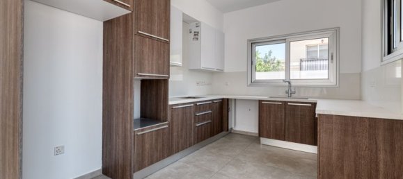 4 غرف نوم فيلا في Paralimni, Cyprus رقم 9307 7