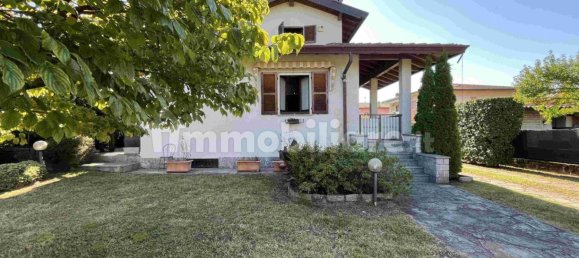 Villa de 4 dormitorios en Angera, Italy No. 259941 4