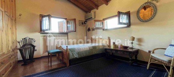 Villa de 4 dormitorios en Angera, Italy No. 259941 21