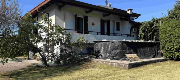 Villa de 4 dormitorios en Angera, Italy No. 259941 18