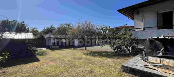 Villa de 4 dormitorios en Angera, Italy No. 259941 24