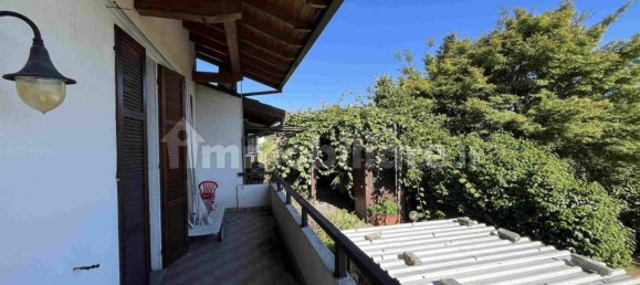 Villa de 4 dormitorios en Angera, Italy No. 259941 26