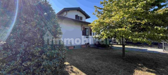 Villa de 4 dormitorios en Angera, Italy No. 259941 20