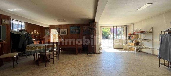 Villa de 4 dormitorios en Angera, Italy No. 259941 23
