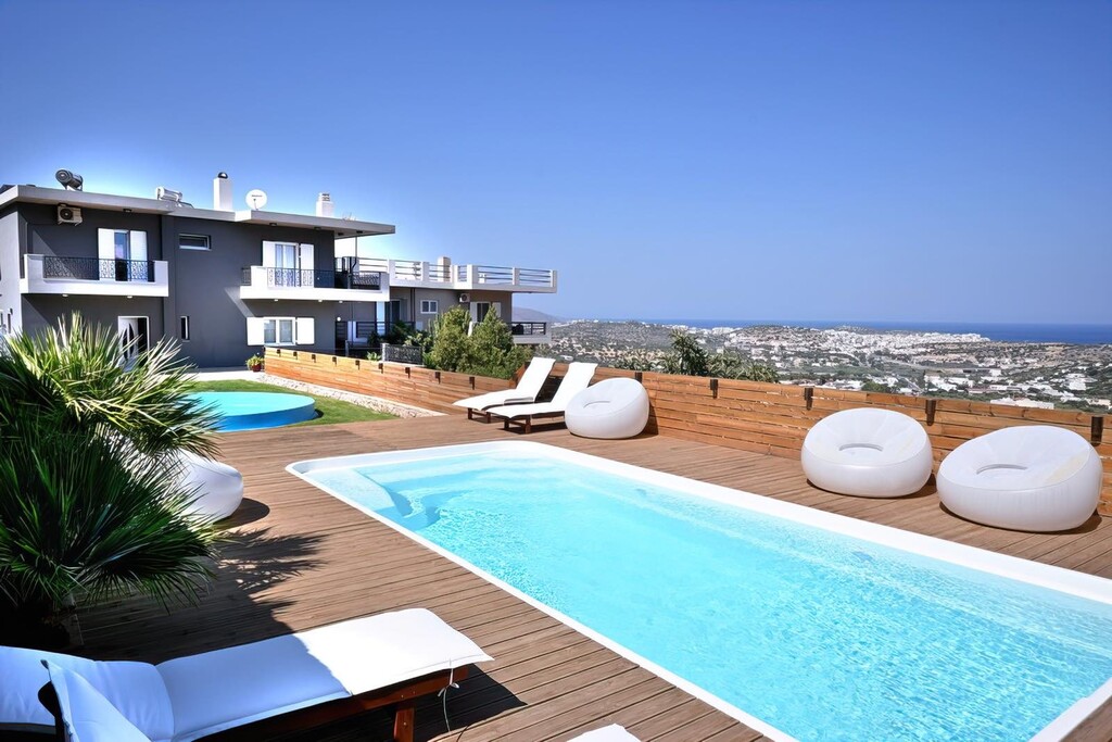 Propriedade comercial T3 em Agios Nikolaos, Greece N.º 4447