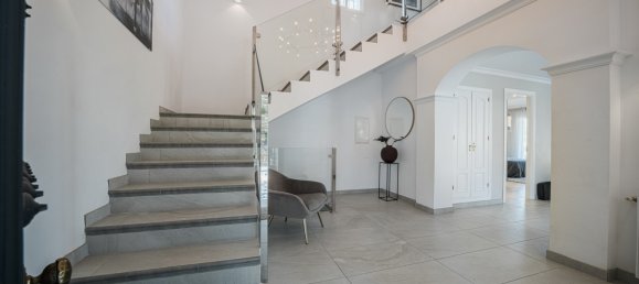 5 Schlafzimmer Villa in Nueva Andalucia, Spain, Nr. 4686 8