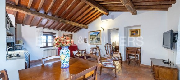 1 bedroom Apartment in Cortona, Italy No. 127852 2