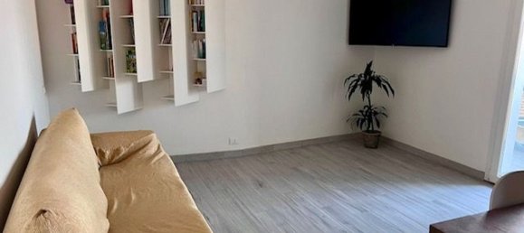 4-salle Appartement à Modena, Italy No. 271730 7