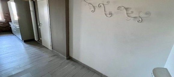 4-salle Appartement à Modena, Italy No. 271730 21