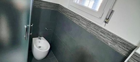 4-salle Appartement à Modena, Italy No. 271730 22