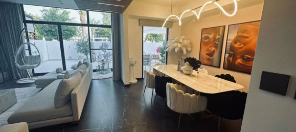 4 bedrooms Townhouse in Dubai, UAE No. 102817 7