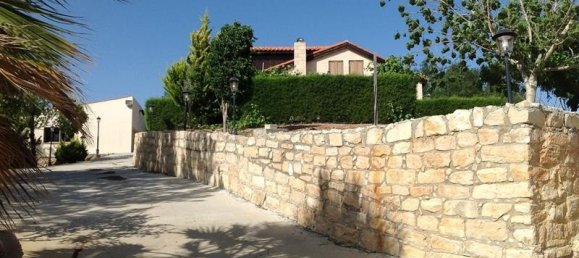 4 bedrooms Villa in Pissouri, Cyprus No. 691 11