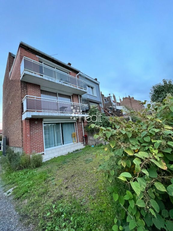 7 rooms Building in Lambersart, France No. 52402