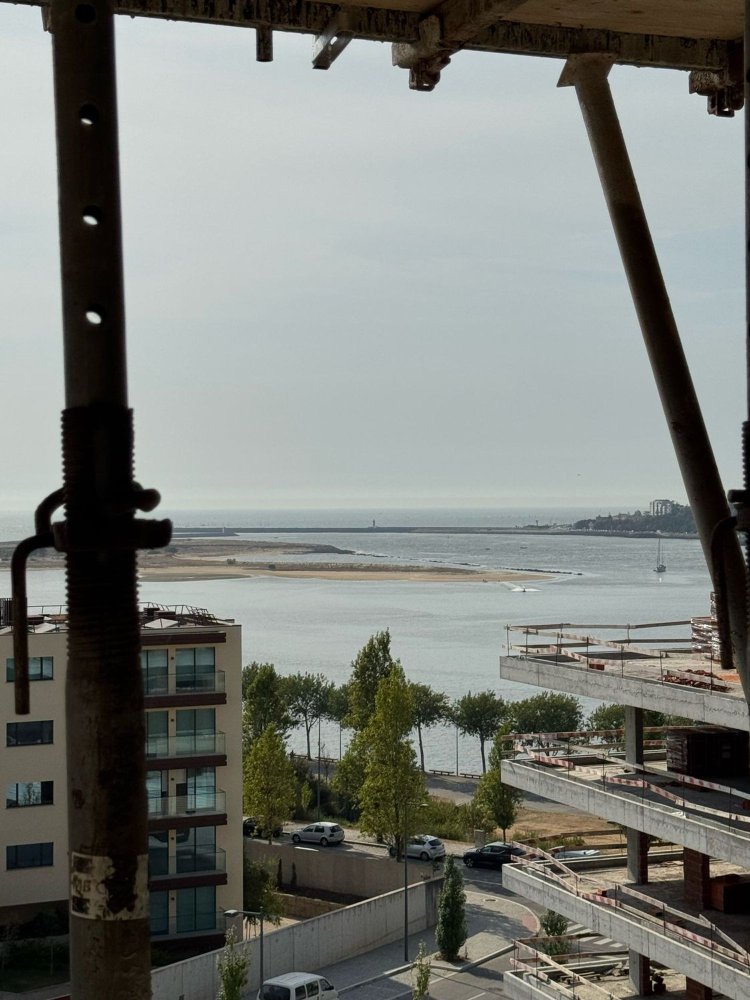 2 bedrooms Apartment in Vila Nova de Gaia, Portugal No. 236429