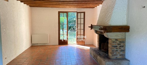 4 bedrooms House in Nogent-le-Roi, France No. 90091 4