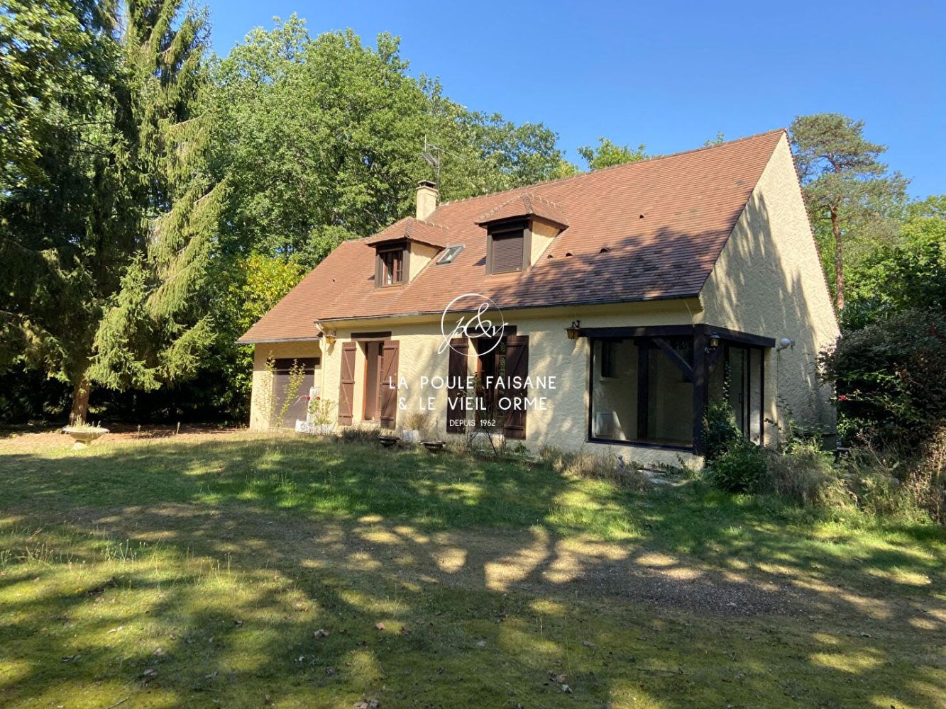 4 bedrooms House in Nogent-le-Roi, France No. 90091
