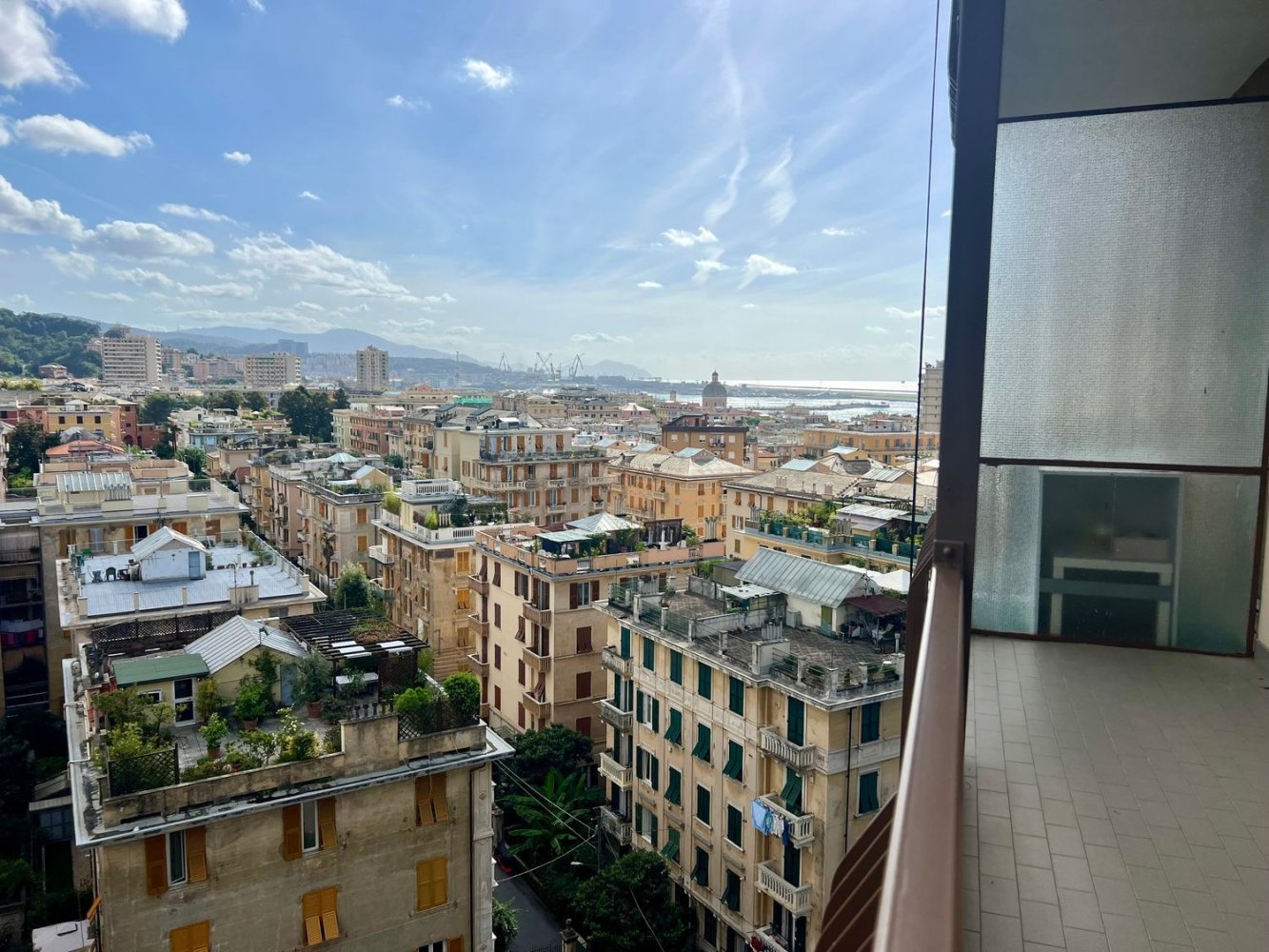 2 bedrooms Apartment in Genoa, Italy No. 342204