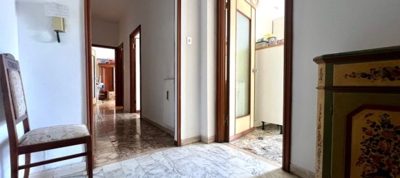 2 bedrooms Apartment in Genoa, Italy No. 342204 6