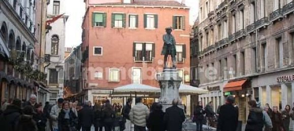 5غرفة عقار تجاري في Venice, Italy رقم 61798 43