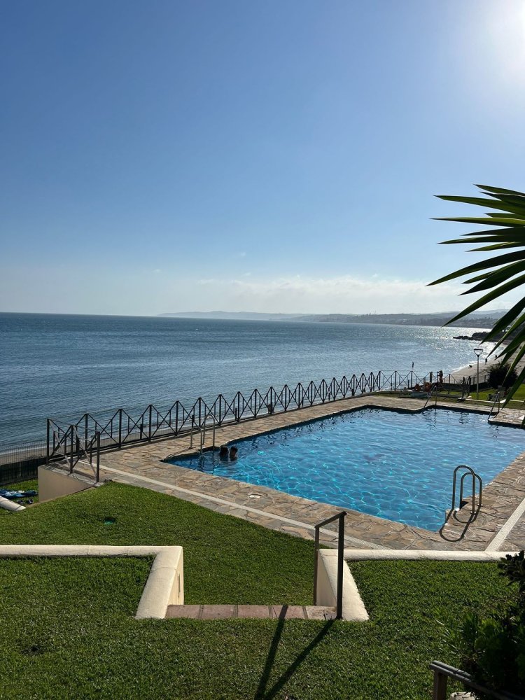 2 bedrooms Apartment in Estepona, Spain No. 148298