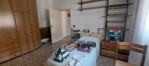 4 bedrooms Apartment in Imola, Italy No. 337793 7