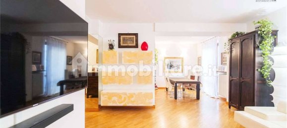 2 bedrooms Apartment in Novara, Italy No. 62138 4
