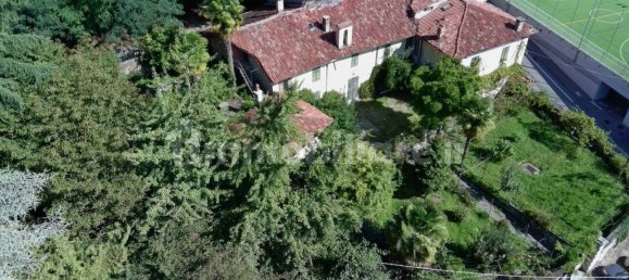 5 bedrooms Villa in Montano Lucino, Italy No. 360391 6