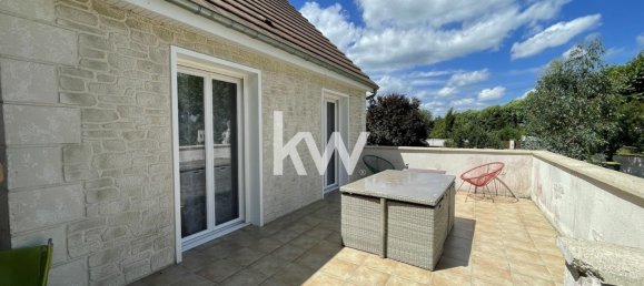 5 bedrooms House in Romorantin-Lanthenay, France No. 66668 2