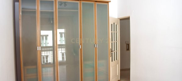 2 bedrooms Apartment in Lisbon, Portugal No. 10800 11