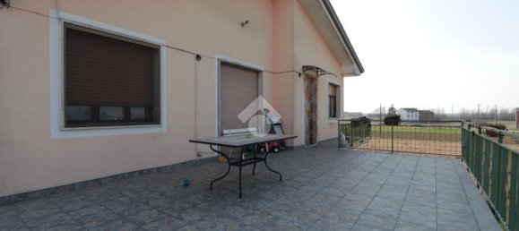 10 rooms House in Castellazzo Bormida, Italy No. 81806 6