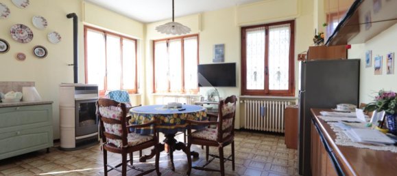 10 rooms House in Castellazzo Bormida, Italy No. 81806 9