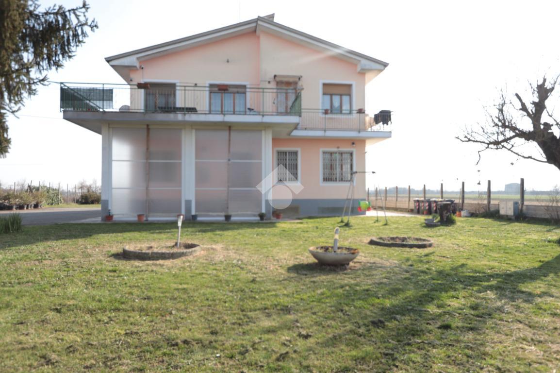 10 rooms House in Castellazzo Bormida, Italy No. 81806