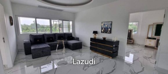 Villa de 3 dormitorios en Rawai, Thailand No. 13621 2