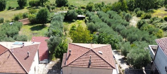 6 rooms House in Gubbio, Italy No. 156066 3