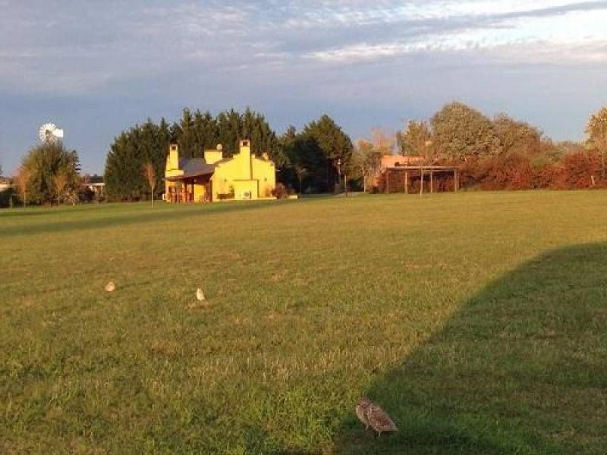  Land in Pilar, Argentina No. 111817