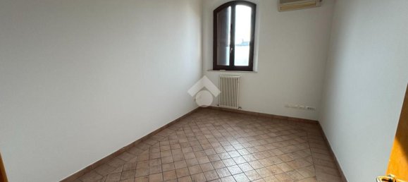 205m² Office in Massa Lombarda, Italy No. 22050 9