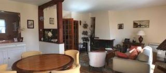 3 bedrooms Villa in Cernay-la-Ville, France No. 180630 3