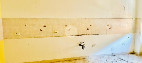 4 rooms Apartment in Palermo, Italy No. 3102 17
