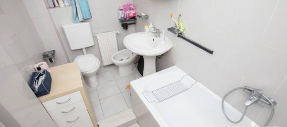 Квартира с 2 спальнями в Генуя, Италия № 302551 25