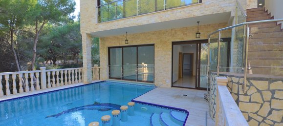 4 bedrooms Villa in Campoamor, Spain No. 1062 2