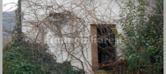 6 bedrooms Villa in Barga, Italy No. 339136 37