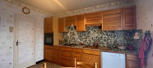 3 bedrooms House in Blois, France No. 237502 4