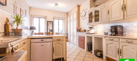 Adosado de 3 dormitorios en L'Arbresle, France No. 270212 4