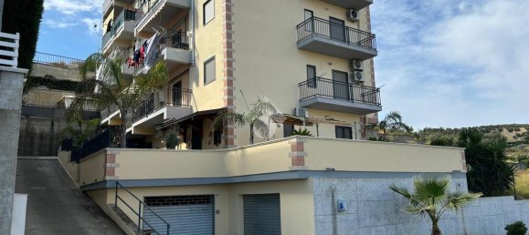 4 rooms Apartment in Corigliano Rossano, Italy No. 137157 2