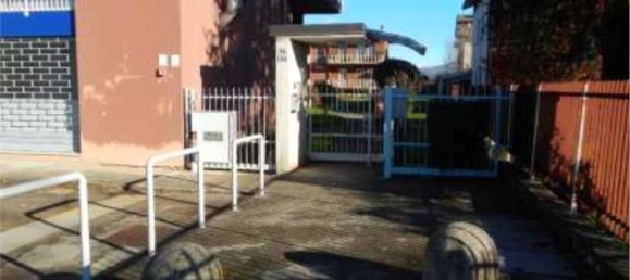 4 rooms Apartment in Stezzano, Italy No. 274924 4